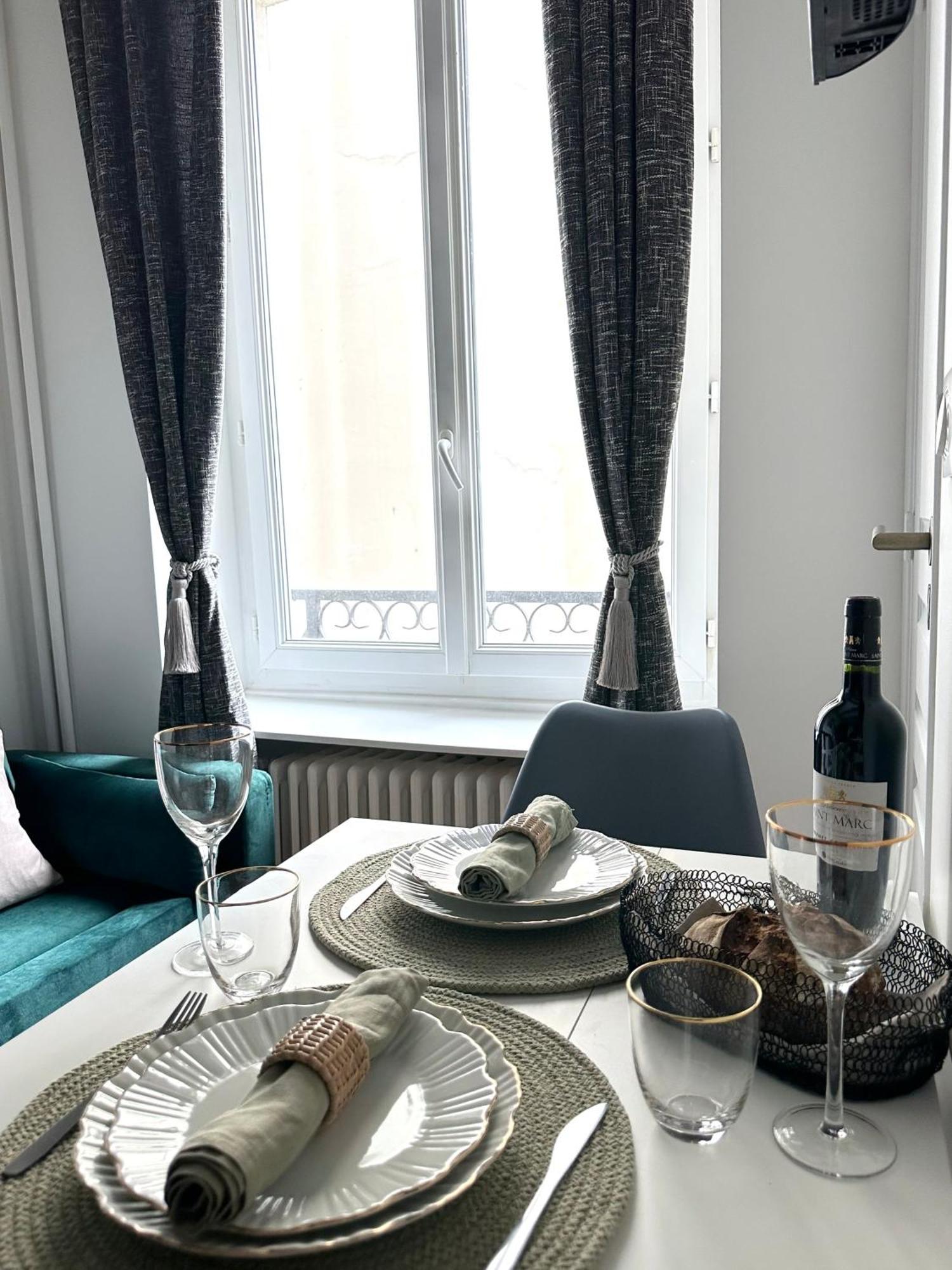 Beautiful Retreat In Apartment Paris